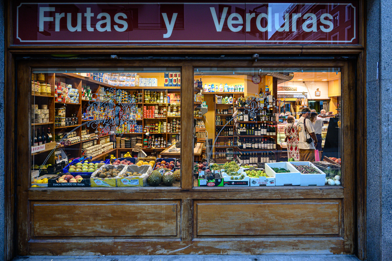 Un tipico negozio di frutta