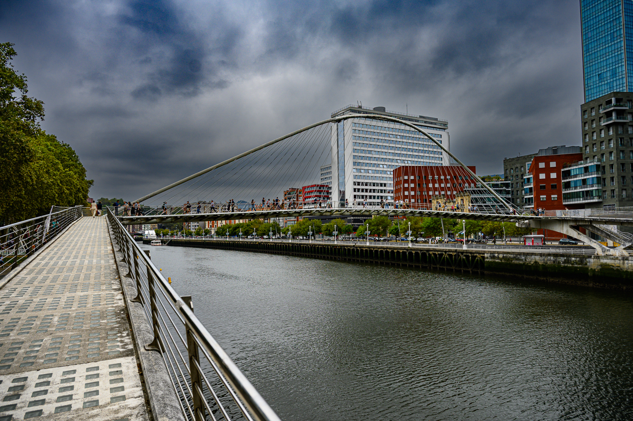 Il ponte pedonale Zubizuri o ponte di Calatrava