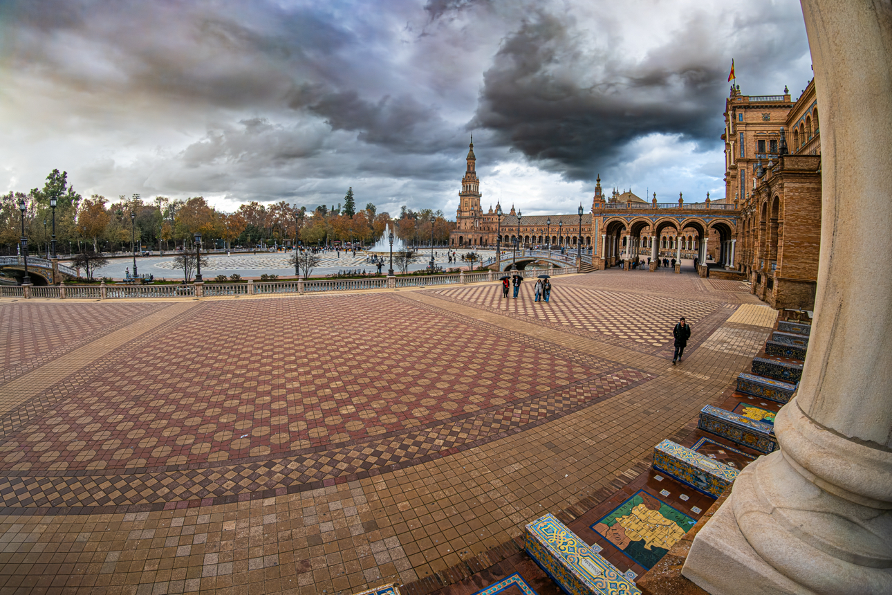 Fu costruita in occasione dell'Esposizione iberoamericana di Siviglia del 1929 