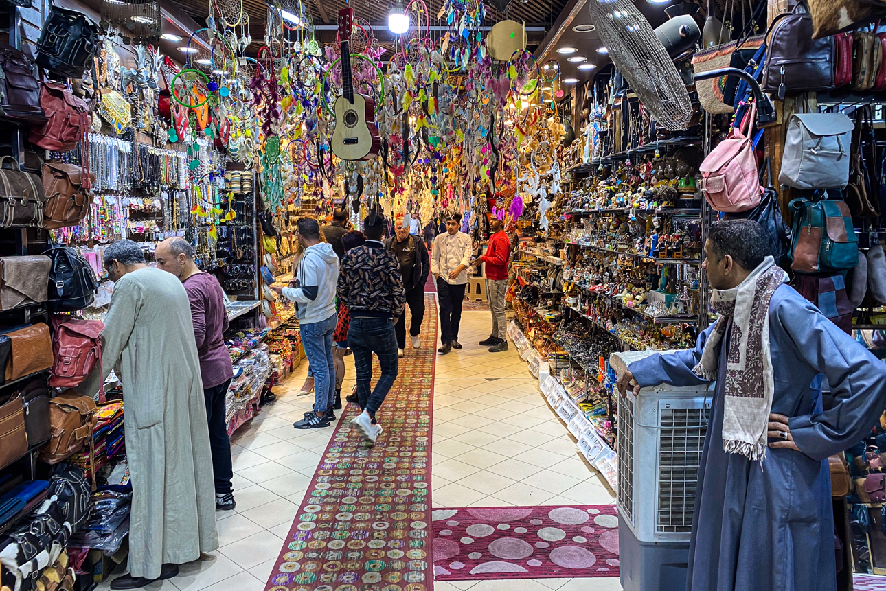 Mercatino di Neama Bay