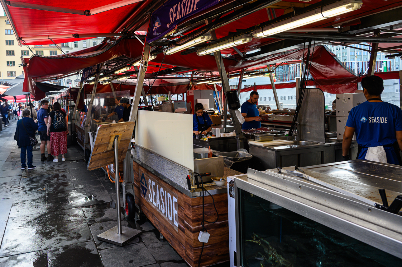 il Mercato del Pesce, qui si possono consumare, all'ora di pranzo, ottimi piatti anche locali