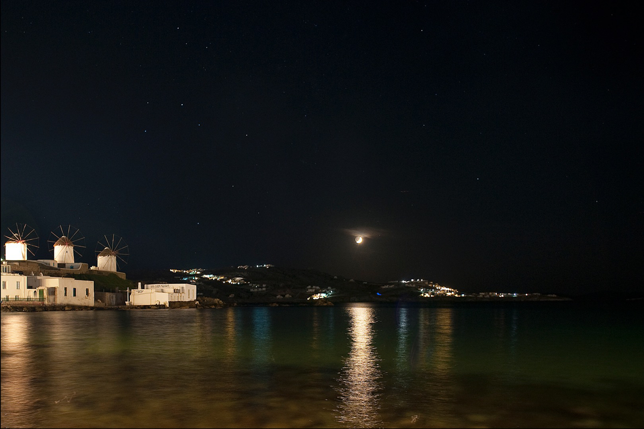 Luna e stelle sul mare di Mikonos