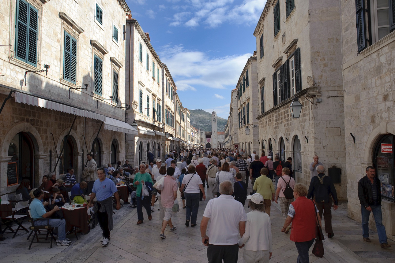 Le vie affollate del centro di Dubrovnic