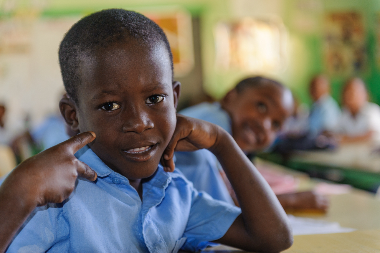 Alunni dell'Esquela Basica Rural Batey Magdalena