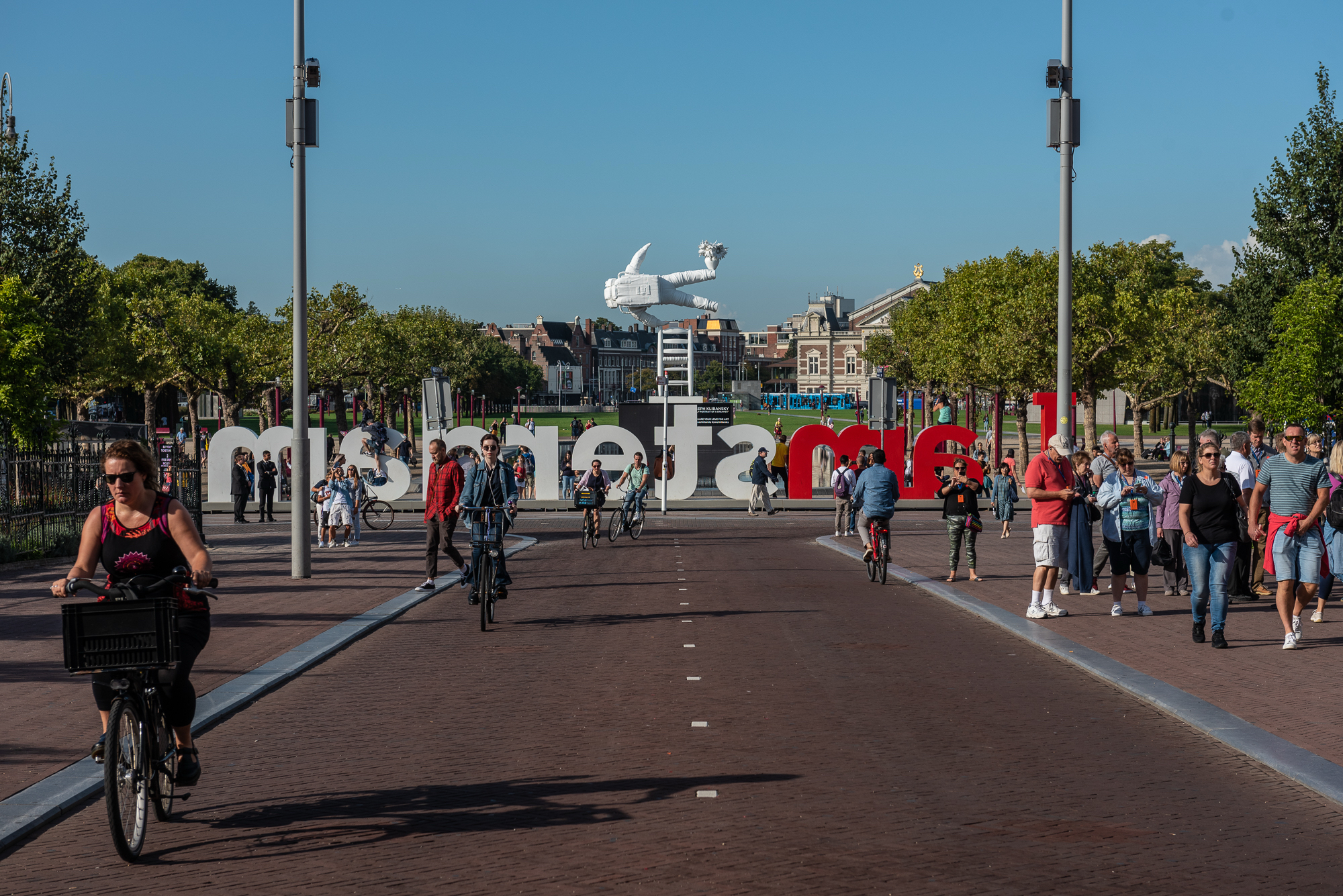 Museumplein (Piazza dei Musei) 